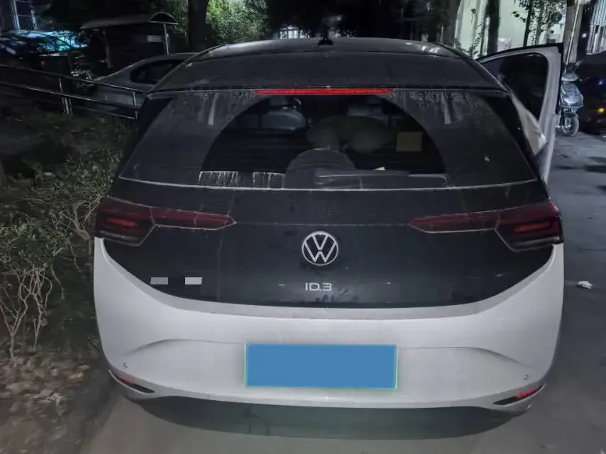 2023 VOLKSWAGEN ID.3 thumbnail 2