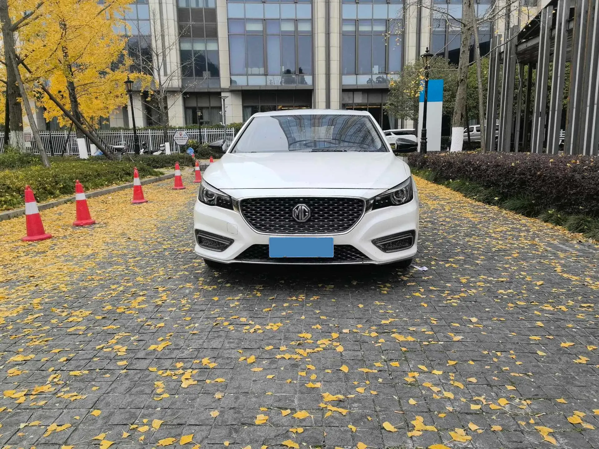 2017 MG MG6 thumbnail 2