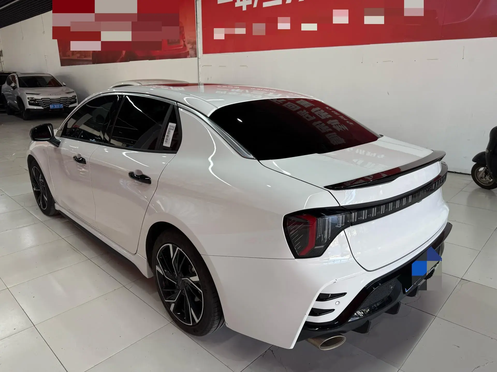 2023 LYNK&CO 03 thumbnail 4