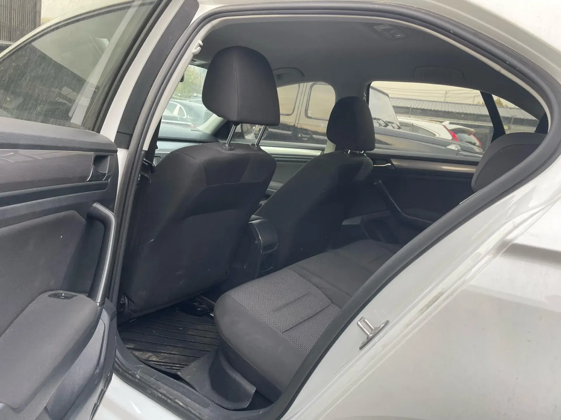 2019 VOLKSWAGEN BORA thumbnail 4