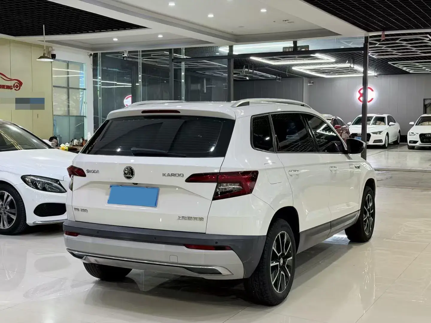 2018 SKODA KAROQ thumbnail 4