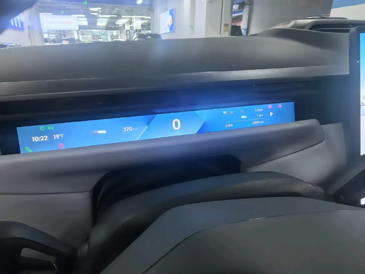 2025 LYNK&CO Z10 BEV 95KWH,autocango,china used car exporter,china ev exporter,chinese used car exporter,chinese used ev exporter