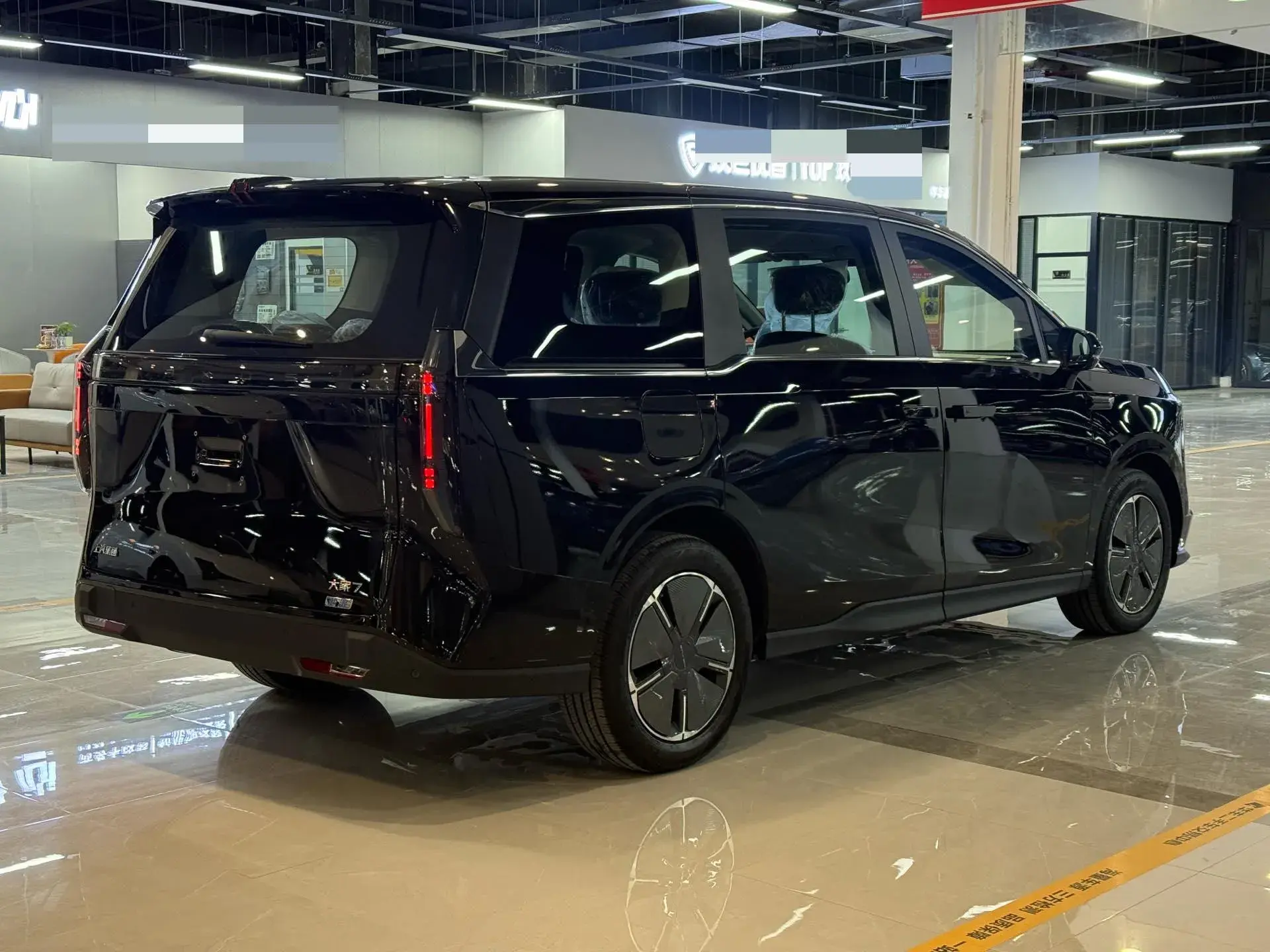 2024 MAXUS DAJIA thumbnail 4