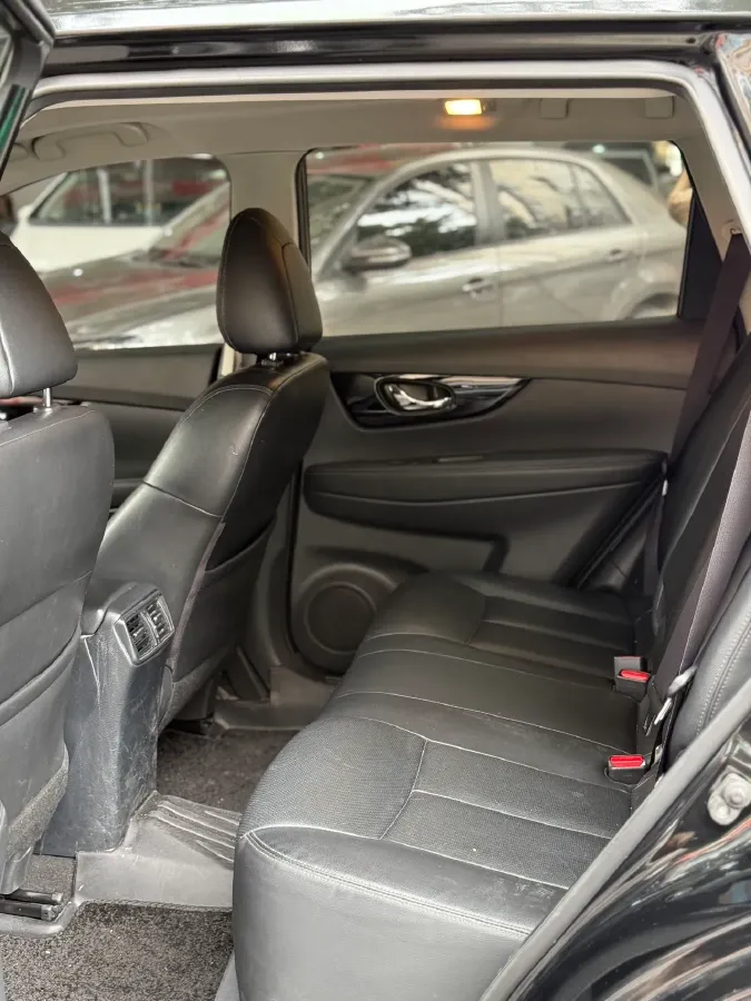 2021 Nissan X-Trail 2.0L 151HP L4 CVT,autocango,china used car exporter,china ev exporter,chinese used car exporter,chinese used ev exporter