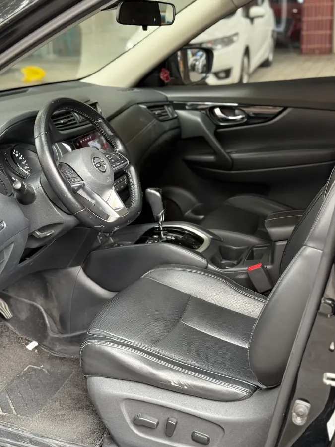 2021 Nissan X-Trail 2.0L 151HP L4 CVT,autocango,china used car exporter,china ev exporter,chinese used car exporter,chinese used ev exporter