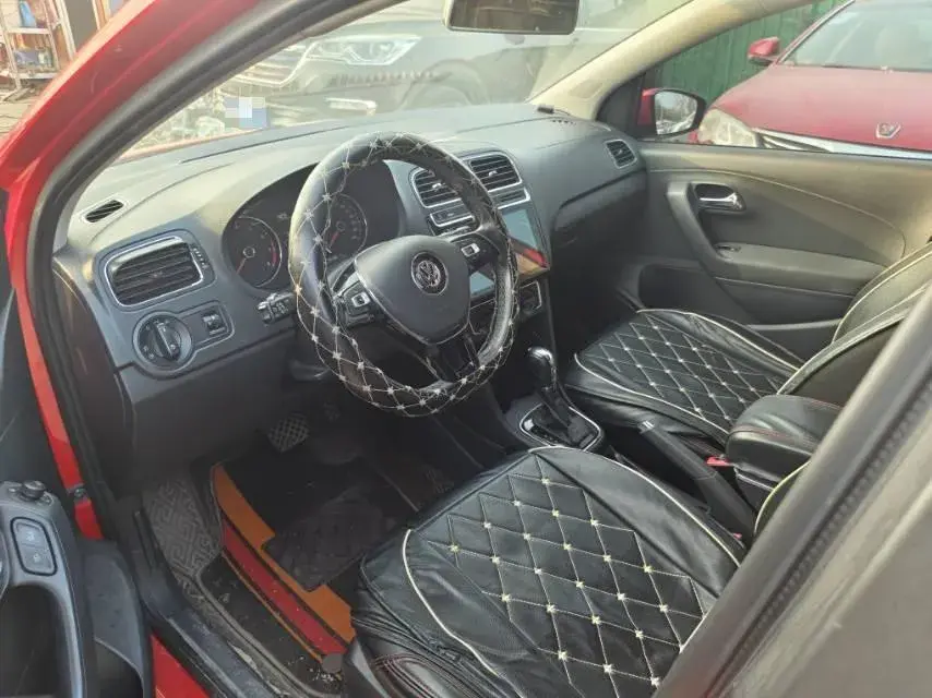 2018 VOLKSWAGEN POLO thumbnail 3