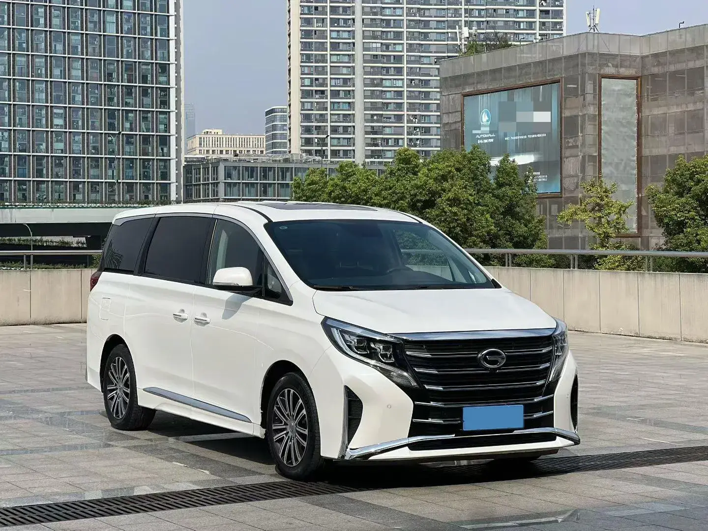 2021 GAC TRUMPCHI thumbnail 3