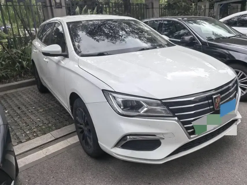 2019 ROEWE EI5 thumbnail 2
