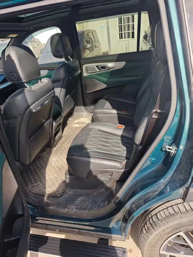 2022 GAC Trumpchi GS8 2.0T 252HP L4 8AT,autocango,china used car exporter,china ev exporter,chinese used car exporter,chinese used ev exporter