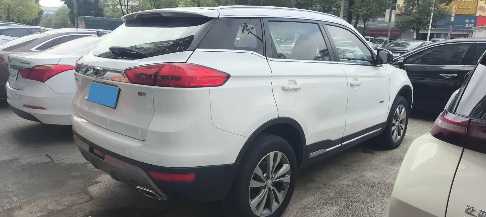 2018 GEELY AZKARRA thumbnail 4