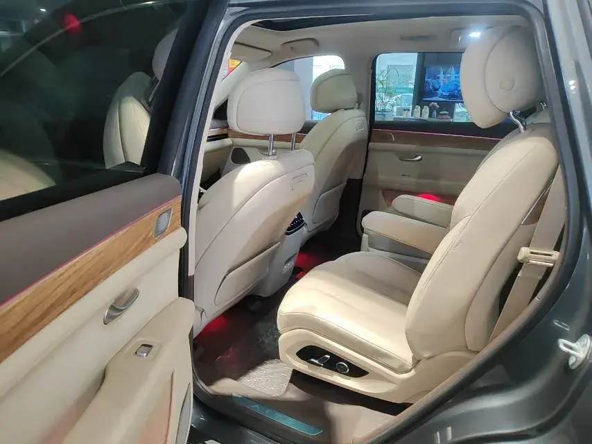 2024 AITO AITO thumbnail 4