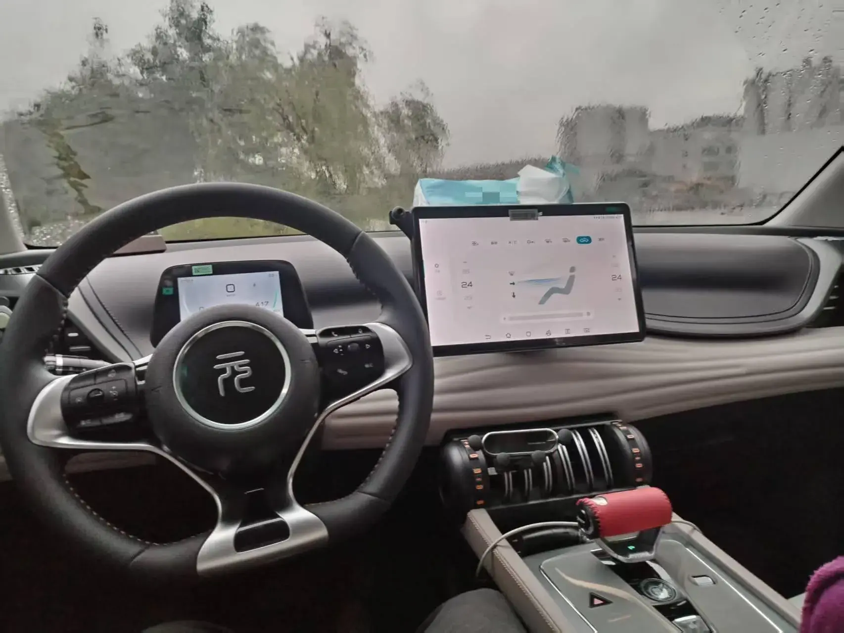 2023 BYD YUAN thumbnail 4