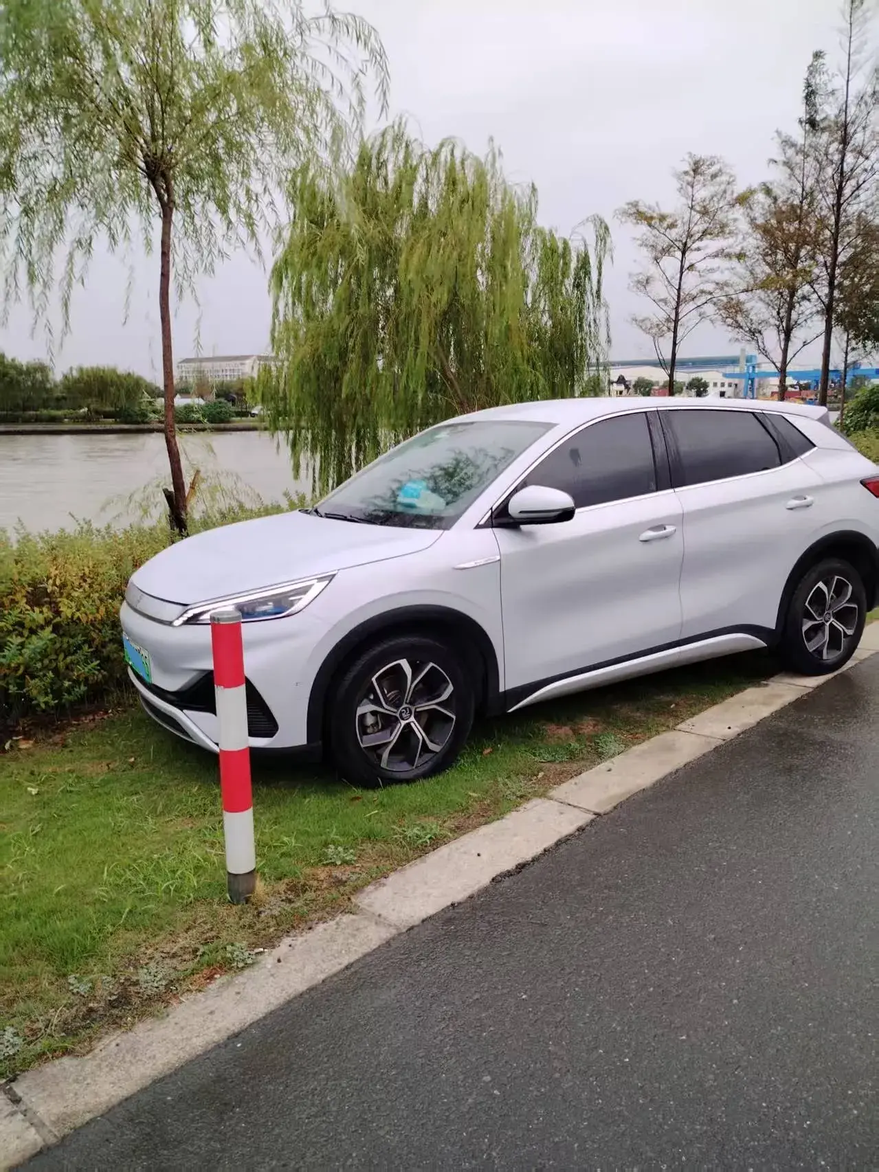 2023 BYD YUAN thumbnail 3