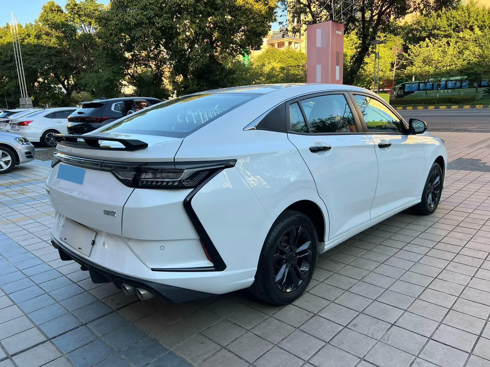 2023 DONGFENG AEOLUS thumbnail 4