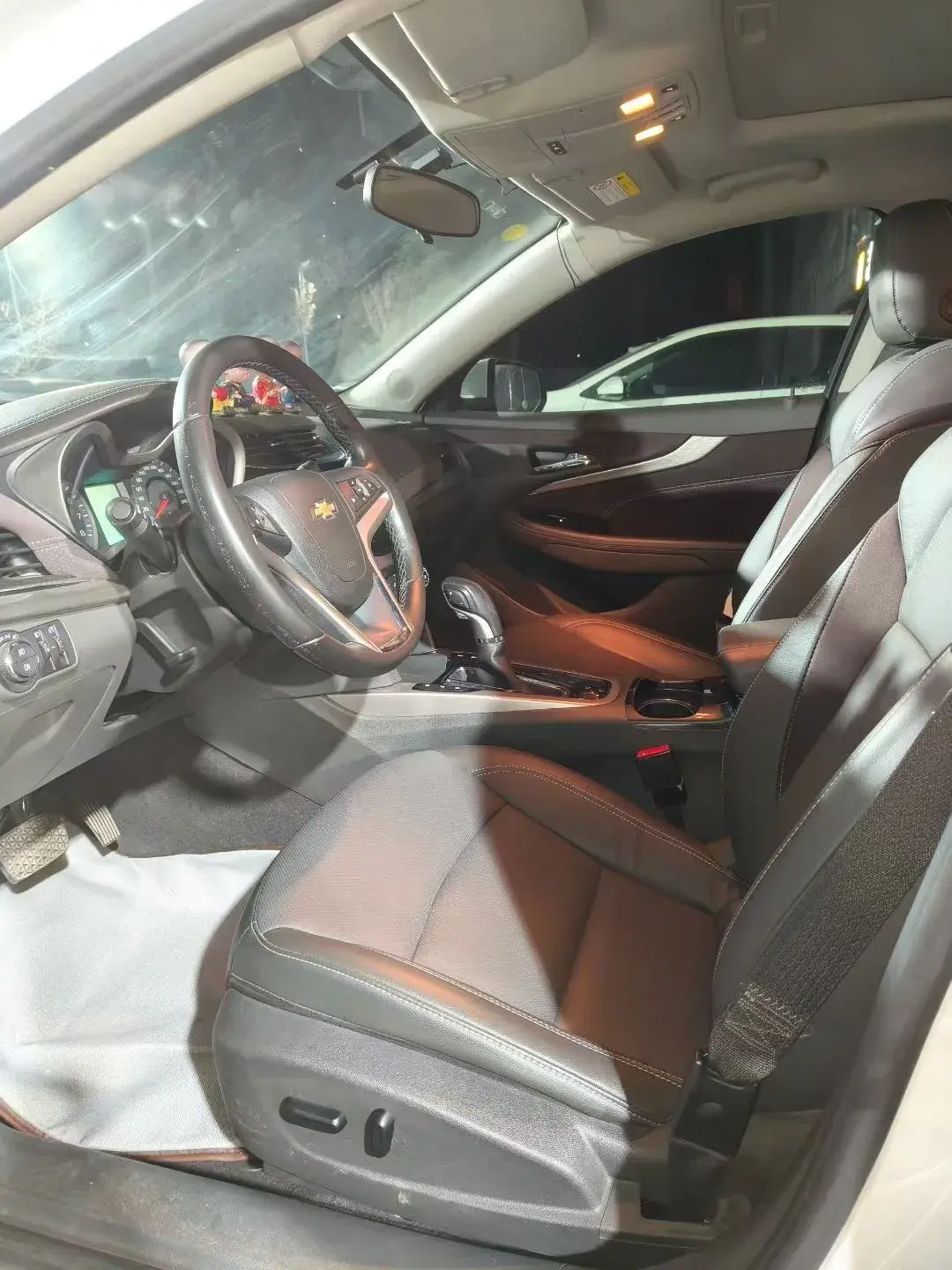 2018 CHEVROLET MALIBU thumbnail 4