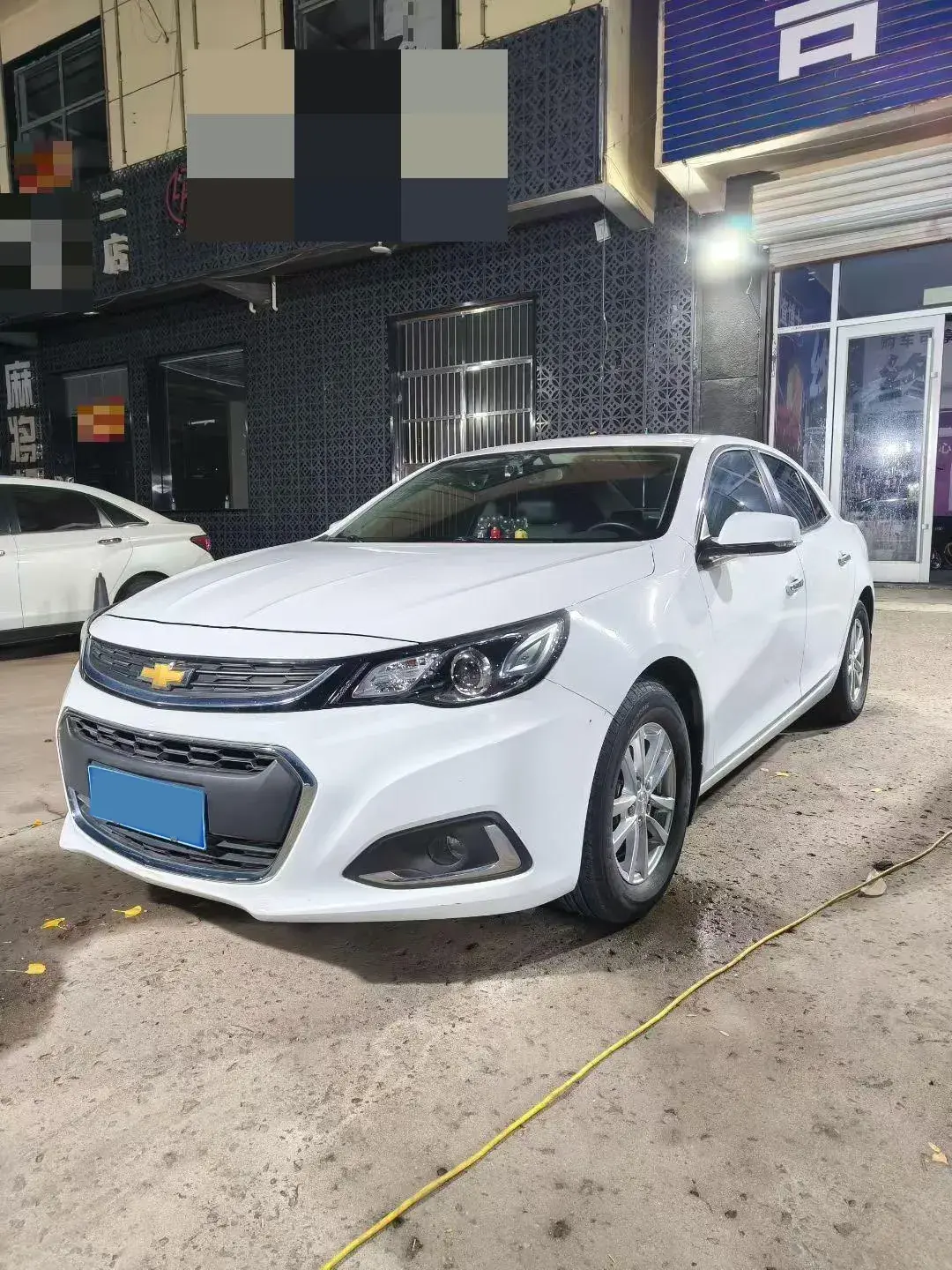 2018 CHEVROLET MALIBU view 1