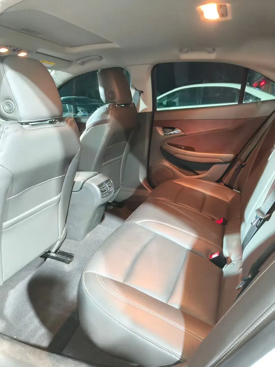 2018 CHEVROLET MALIBU thumbnail 3