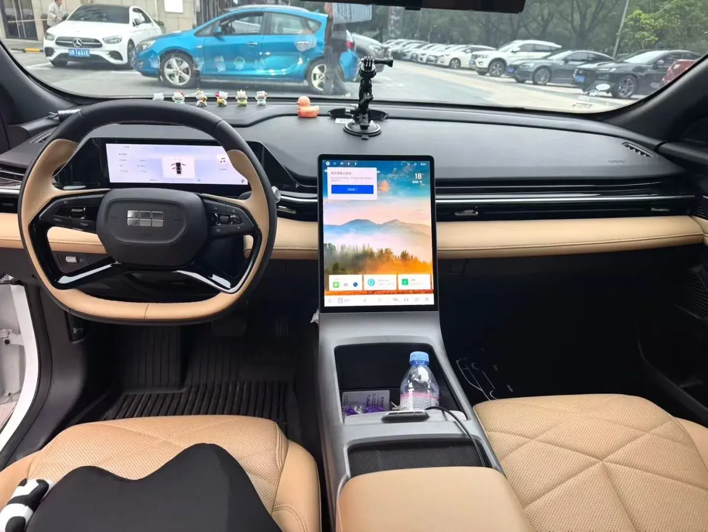 2023 GEELY GALAXY thumbnail 4