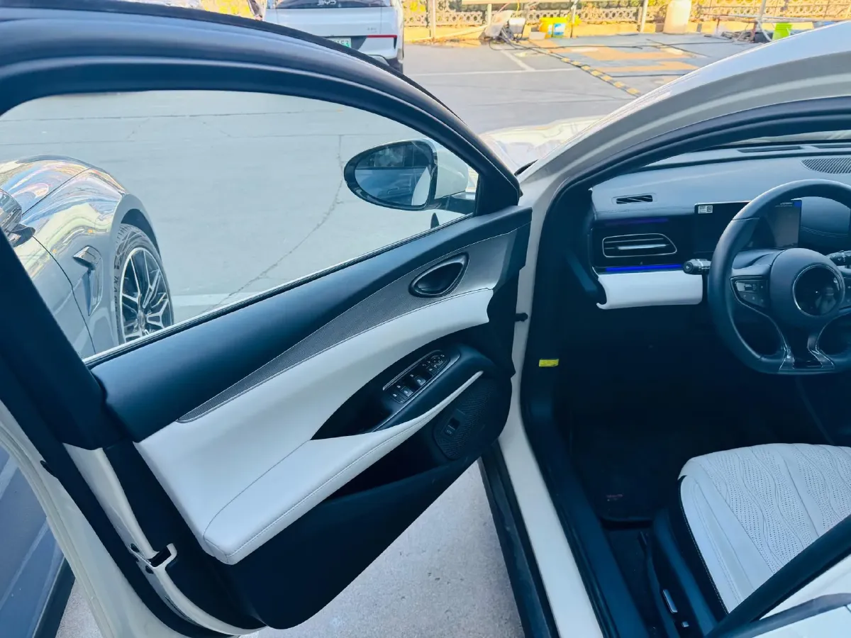 2011 BYD F3R 1.6L 100HP L4 4AT,autocango,china used car exporter,china ev exporter,chinese used car exporter,chinese used ev exporter