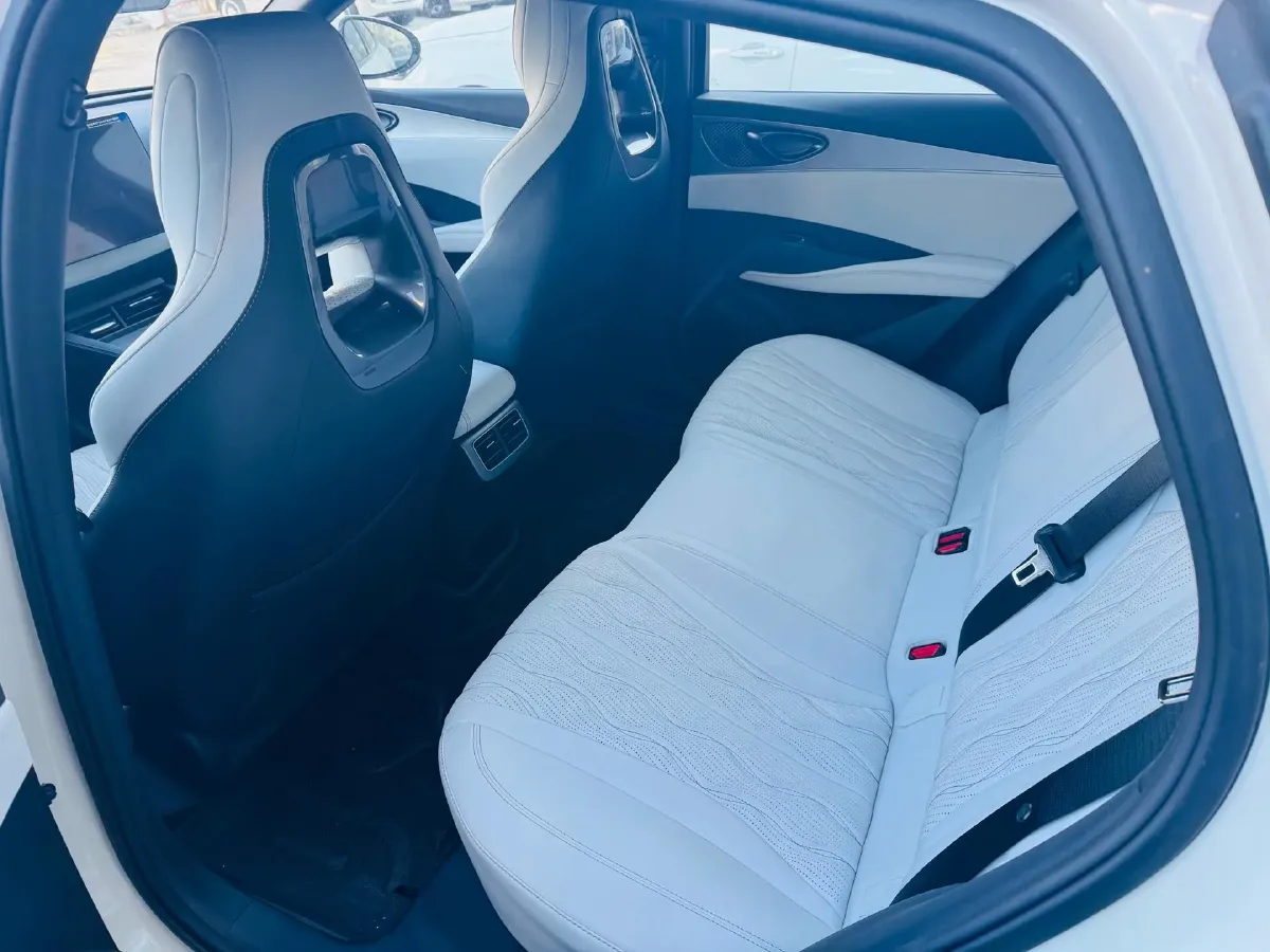 2011 BYD F3R 1.6L 100HP L4 4AT,autocango,china used car exporter,china ev exporter,chinese used car exporter,chinese used ev exporter