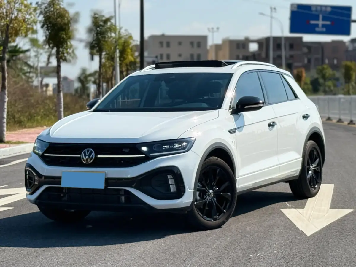 2023 Volkswagen T-Roc 1.5T 160HP L4 7DCT