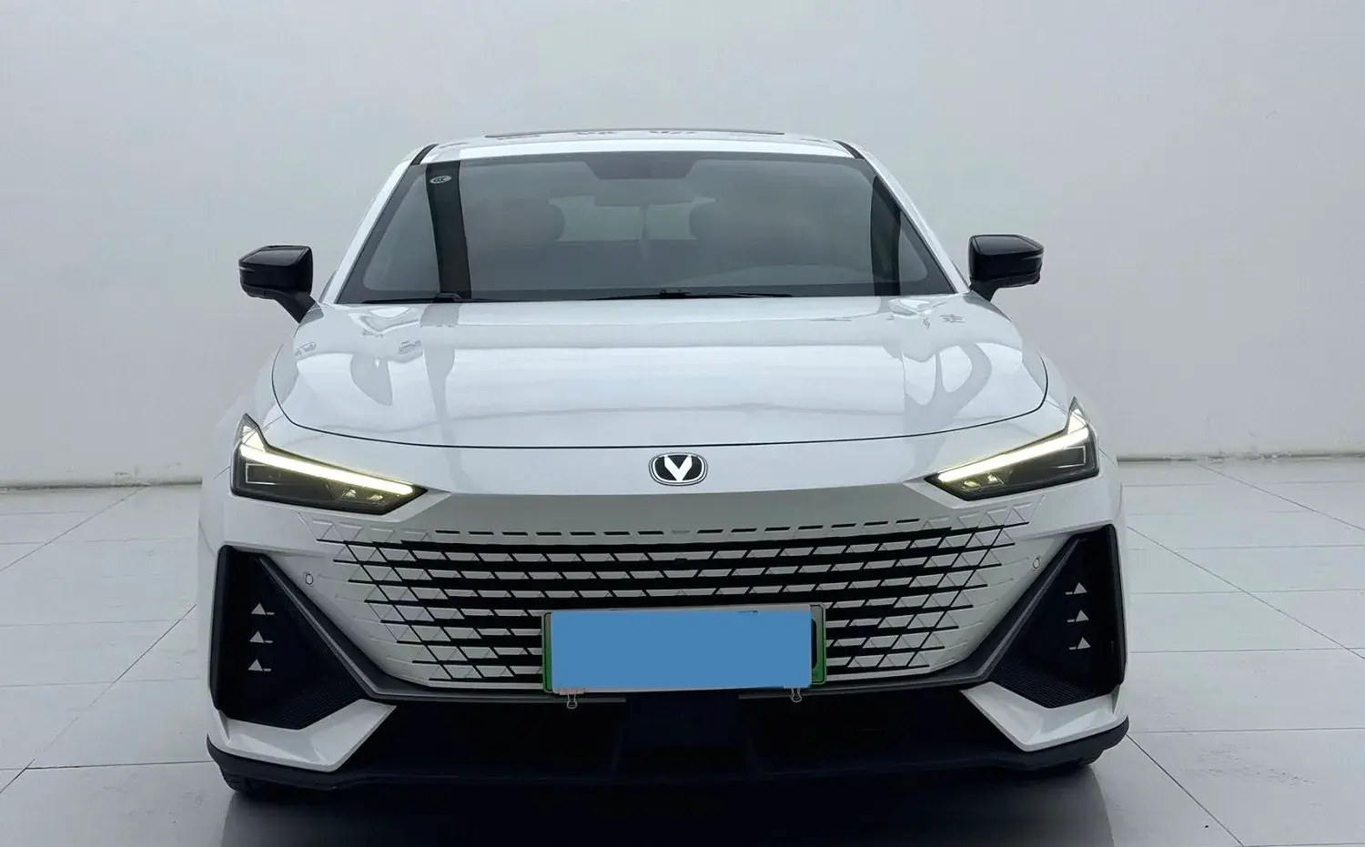 2023 CHANGAN UNI-V thumbnail 2