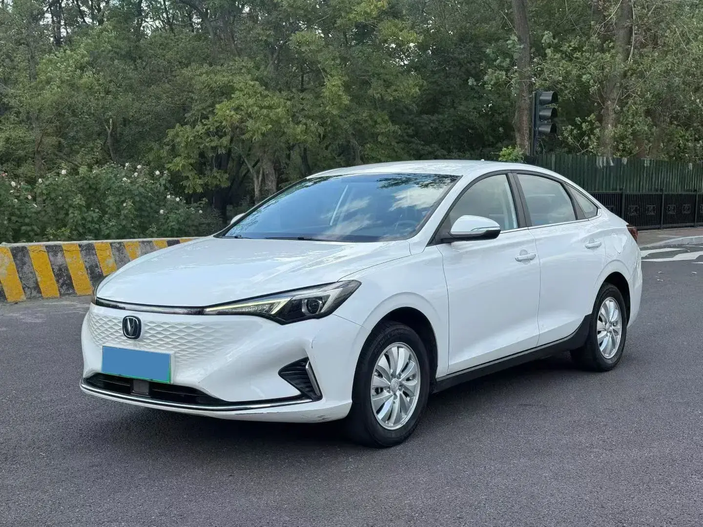 2022 CHANGAN EADO view 1