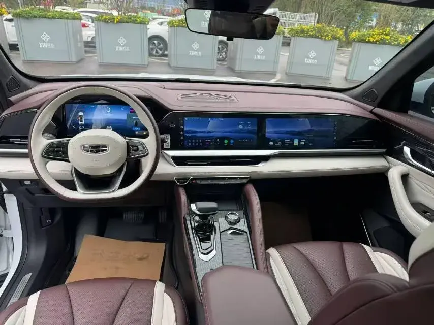 2021 GEELY MONJARO thumbnail 3