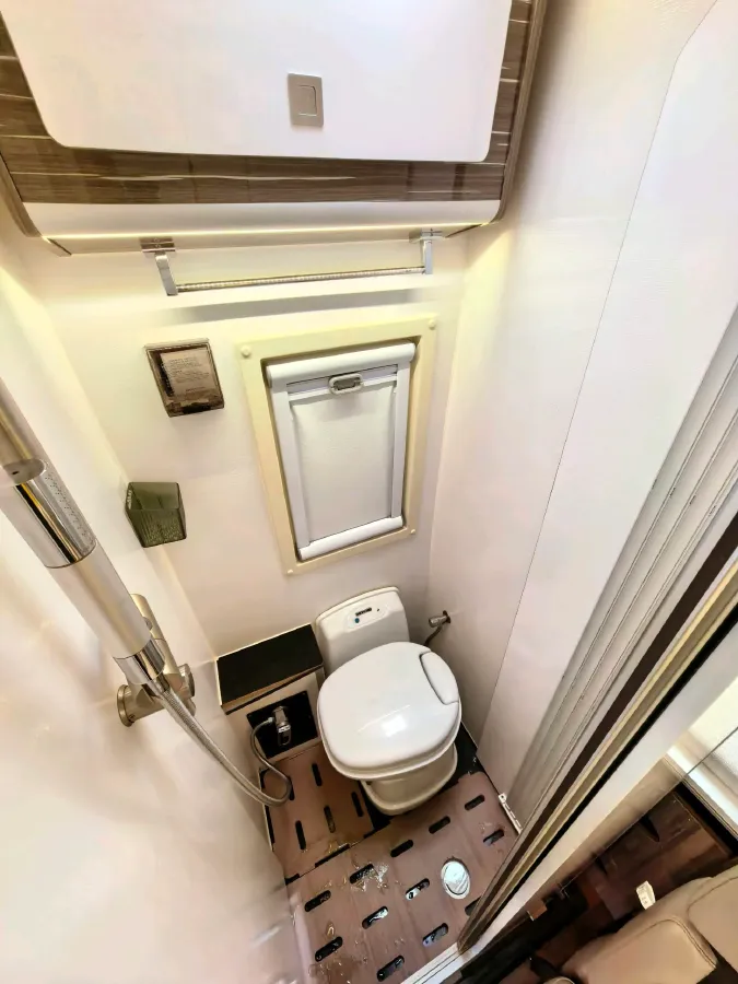 2021 MAXUS V90 RV 2.0T 148HP L4 6AT,autocango,china used car exporter,china ev exporter,chinese used car exporter,chinese used ev exporter