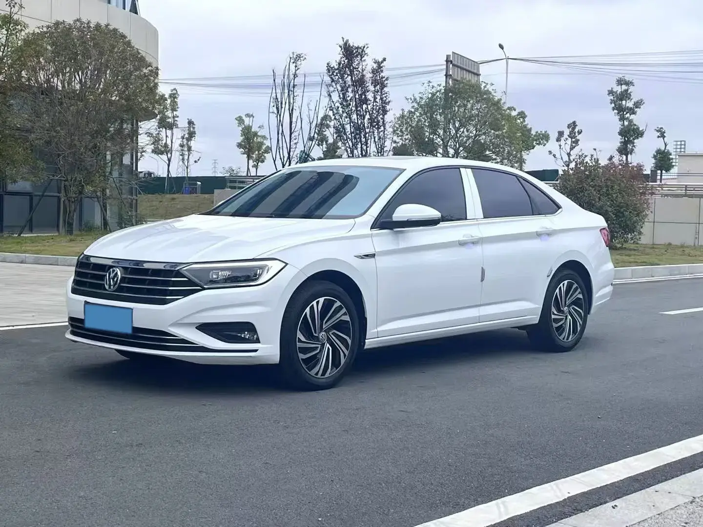2021 VOLKSWAGEN SAGITAR view 1