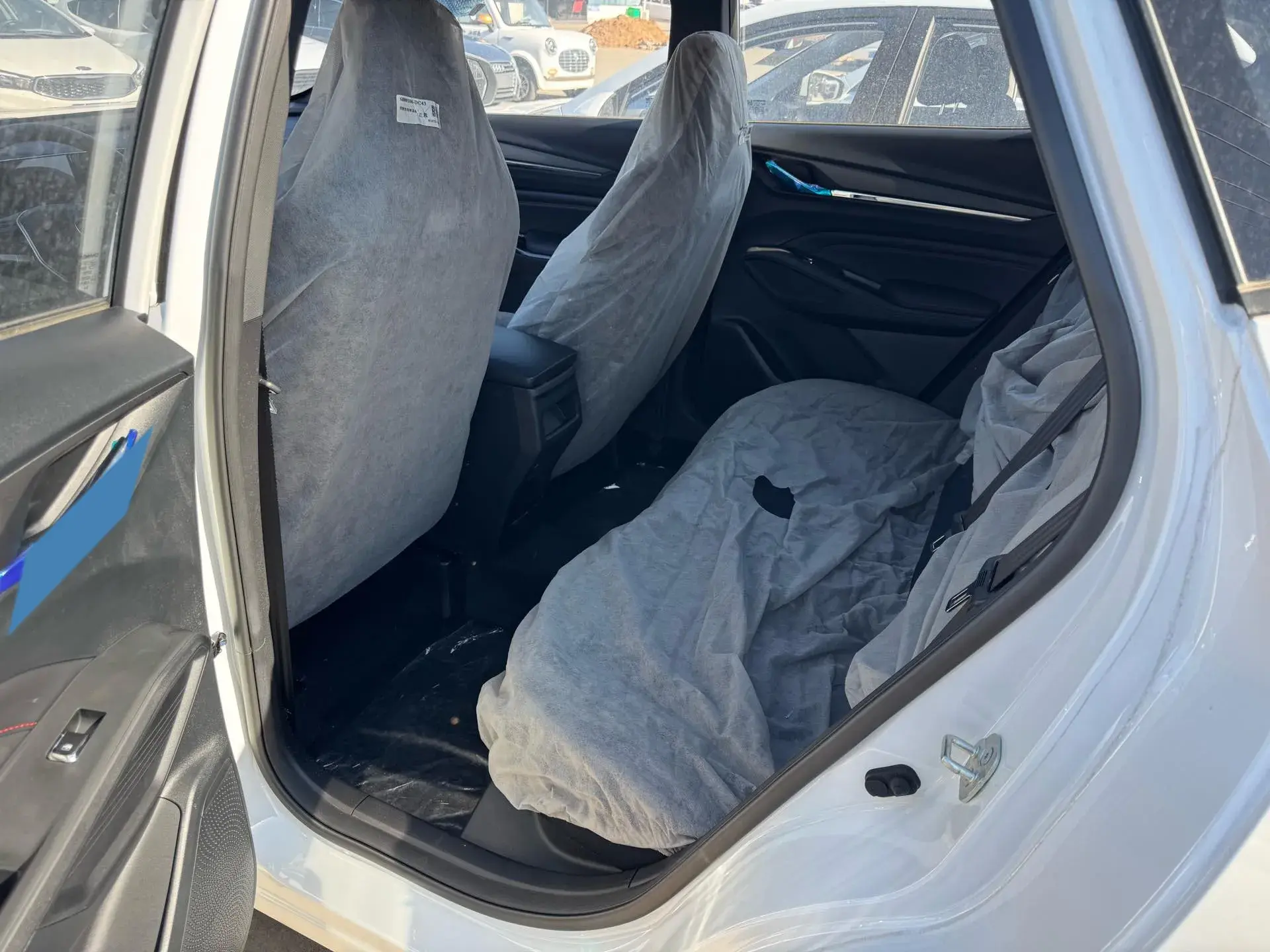 2025 CHANGAN X5 thumbnail 4