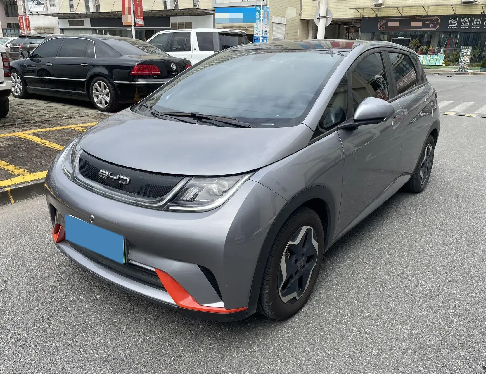 2021 BYD DOLPHIN view 1