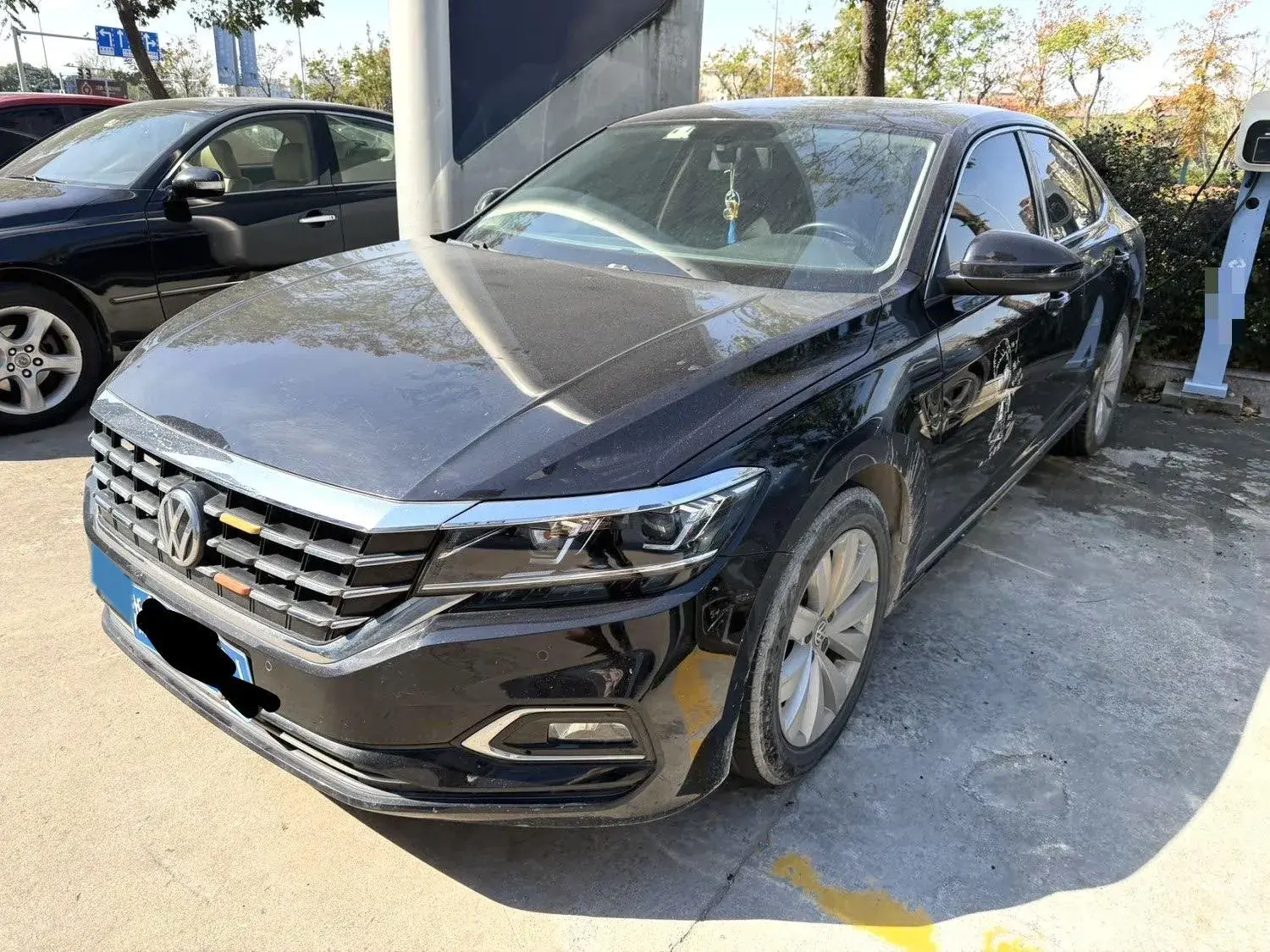 2019 VOLKSWAGEN PASSAT view 1