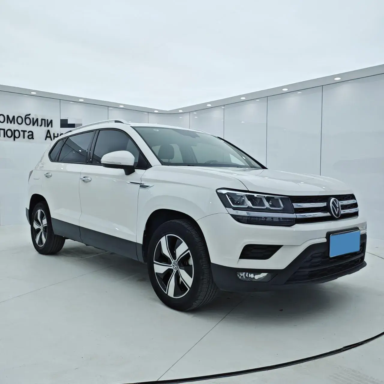 2021 VOLKSWAGEN THARU thumbnail 3