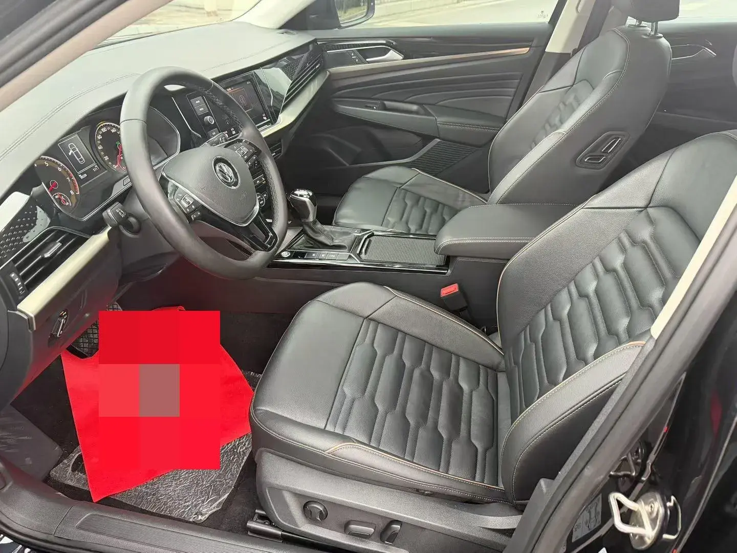 2019 VOLKSWAGEN PASSAT thumbnail 4