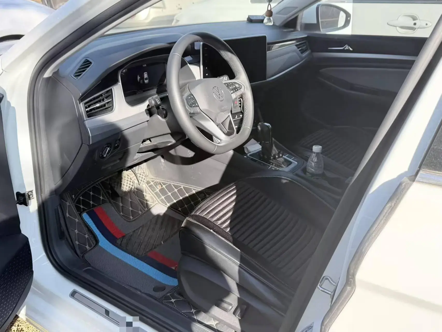 2023 VOLKSWAGEN BORA thumbnail 2