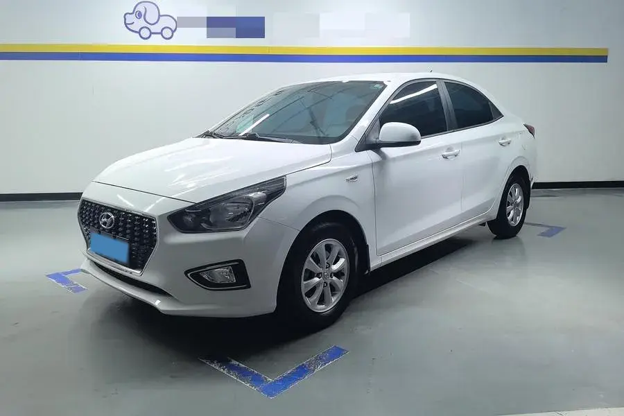 2017 Hyundai Reina 1.4L 95HP L4 5MT