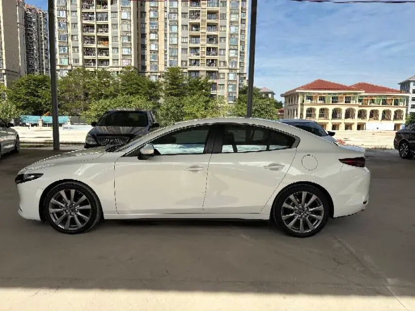 2020 MAZDA 3 thumbnail 4