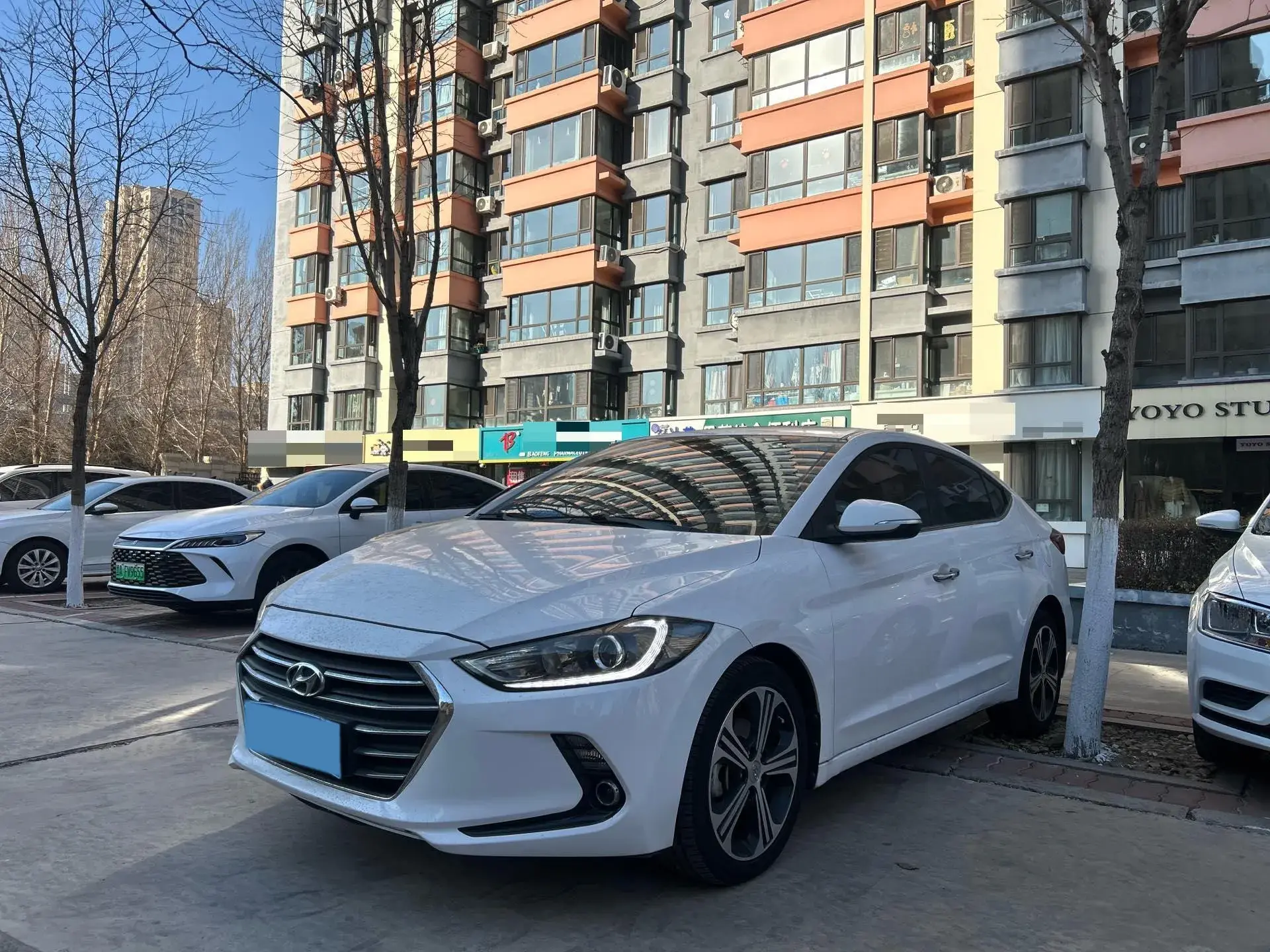 2018 HYUNDAI ELANTRA view 1