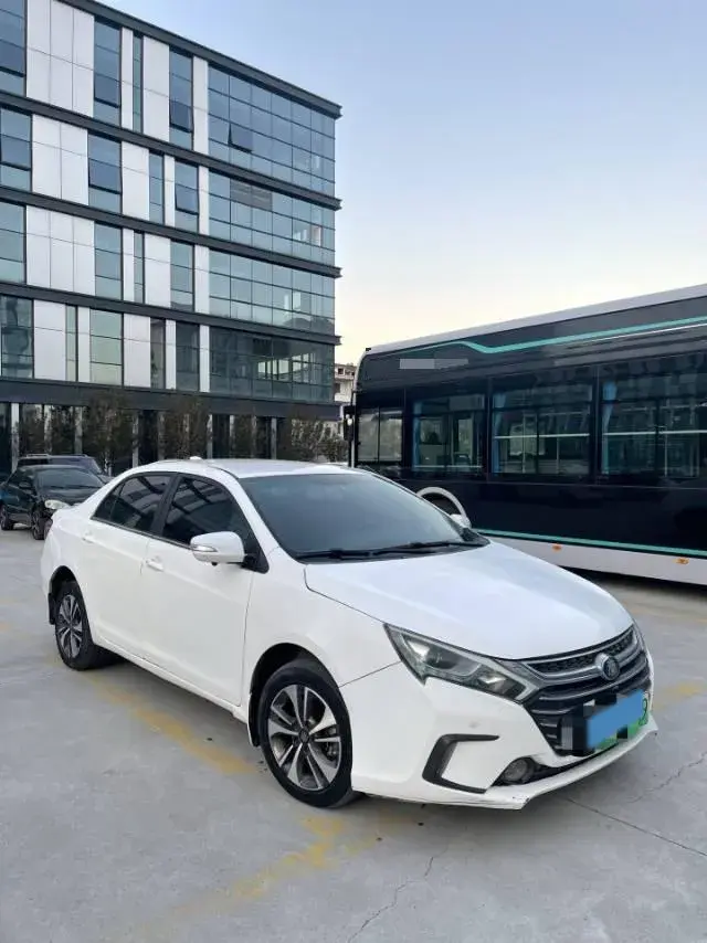 2018 BYD QIN thumbnail 3