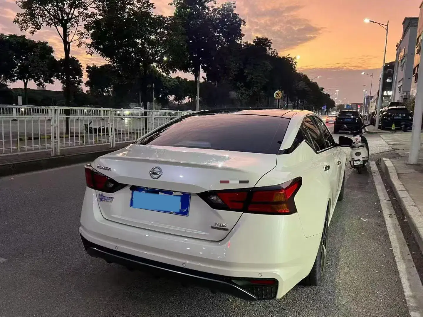 2020 NISSAN TEANA thumbnail 2