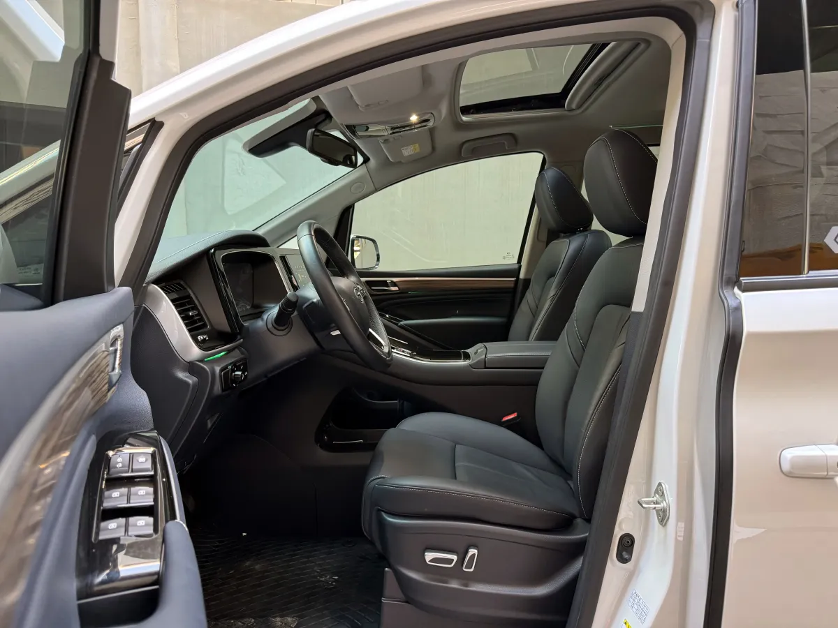 2023 GAC Trumpchi M8 2.0T 252HP L4 8AT,autocango,china used car exporter,china ev exporter,chinese used car exporter,chinese used ev exporter