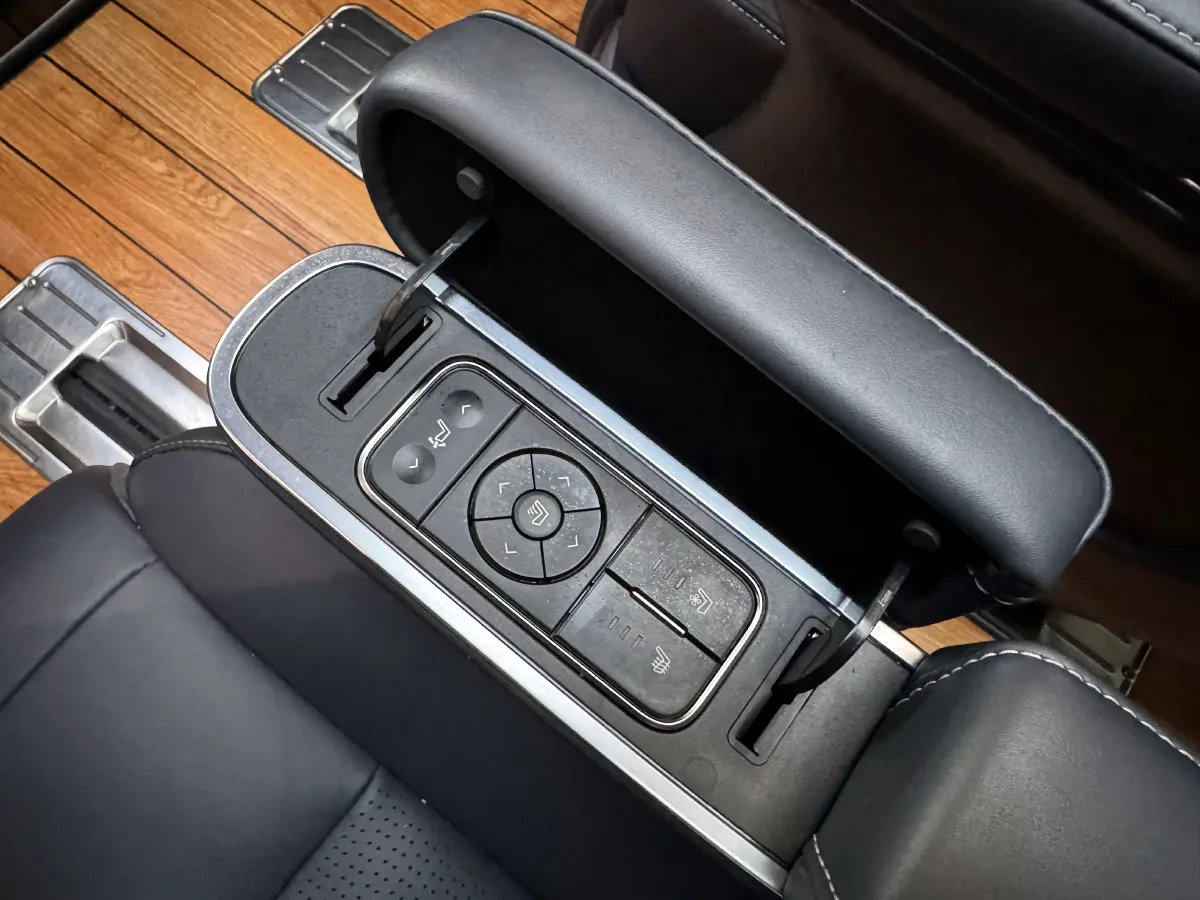 2023 GAC Trumpchi M8 2.0T 252HP L4 8AT,autocango,china used car exporter,china ev exporter,chinese used car exporter,chinese used ev exporter