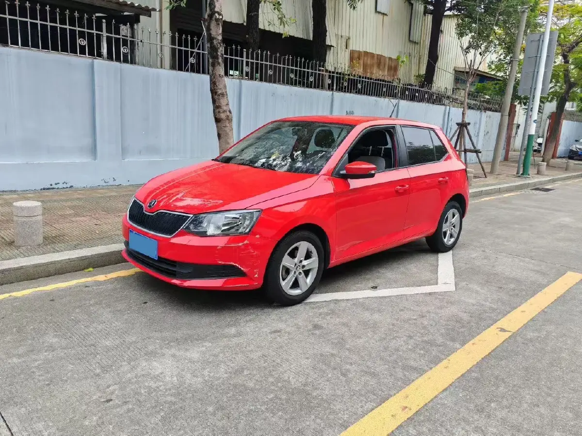 2017 Skoda Fabia 1.4L 90HP L4 6AT