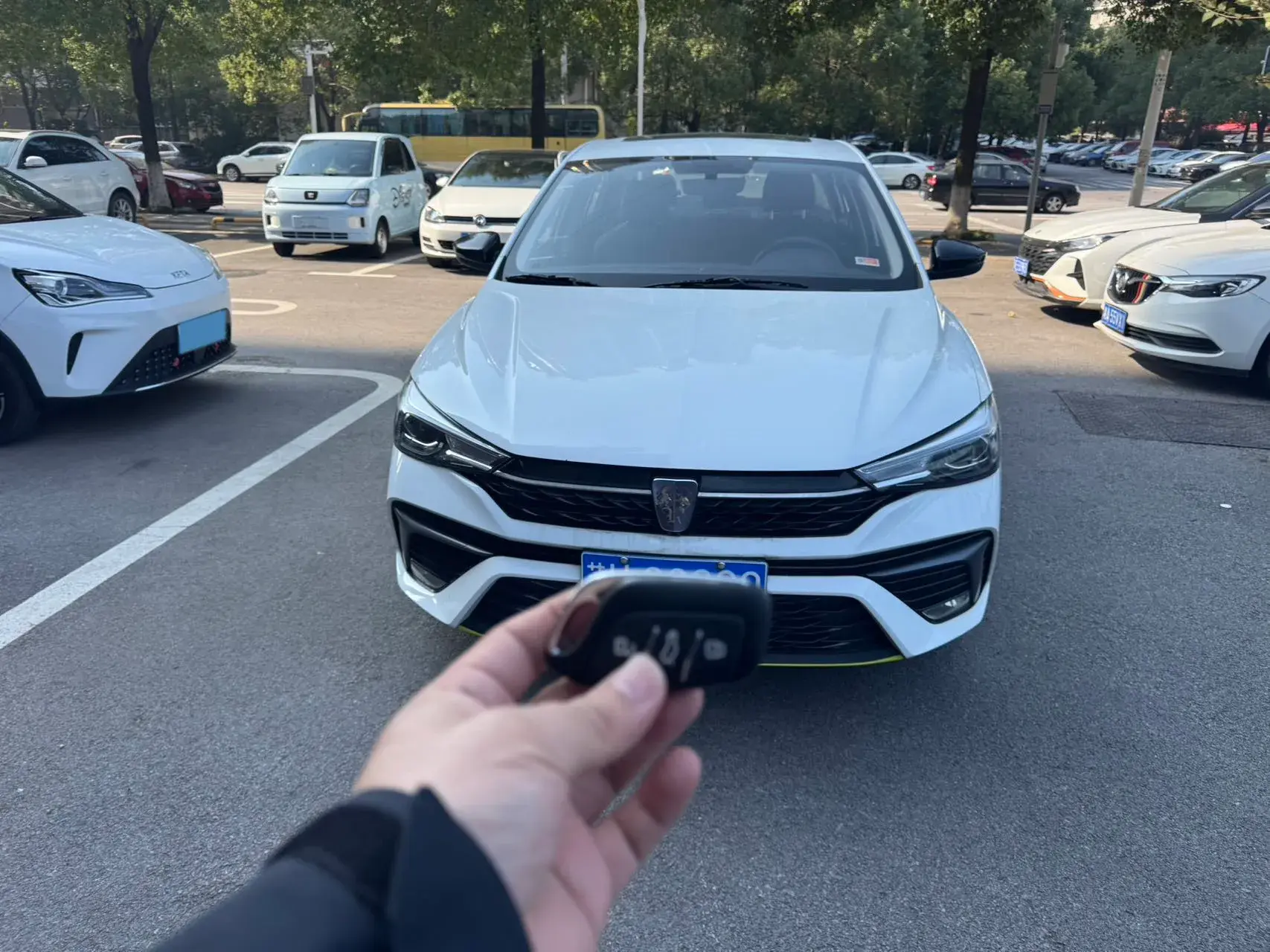 2021 ROEWE I5 thumbnail 2