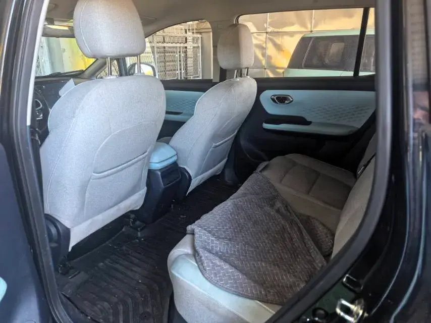 2021 AION Y thumbnail 3