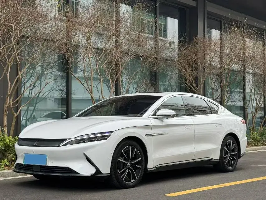 2020 BYD HAN view 1