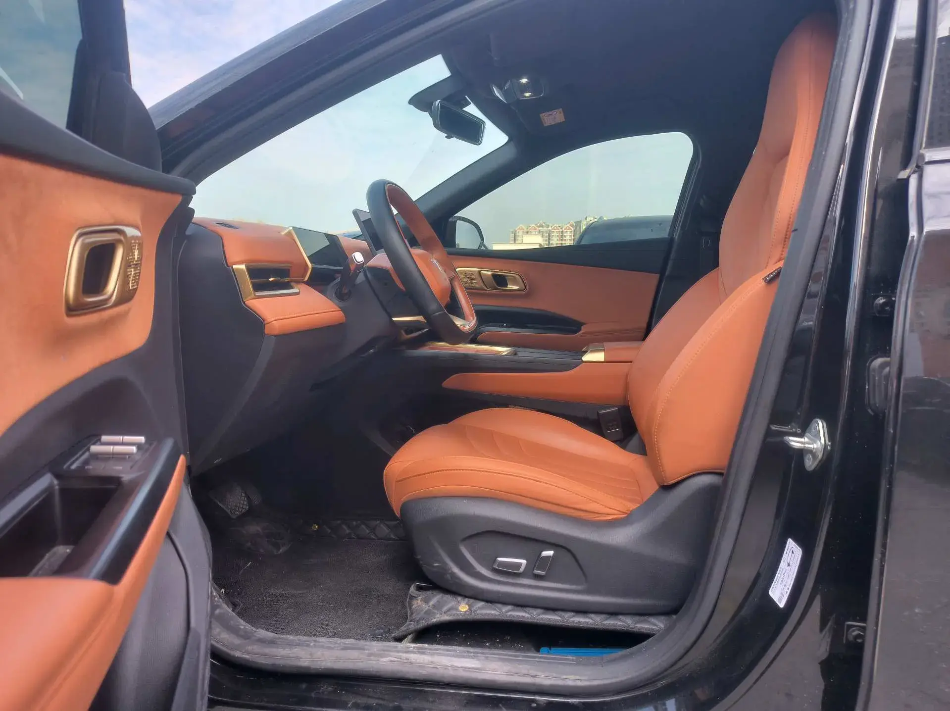 2025 NETA X thumbnail 3