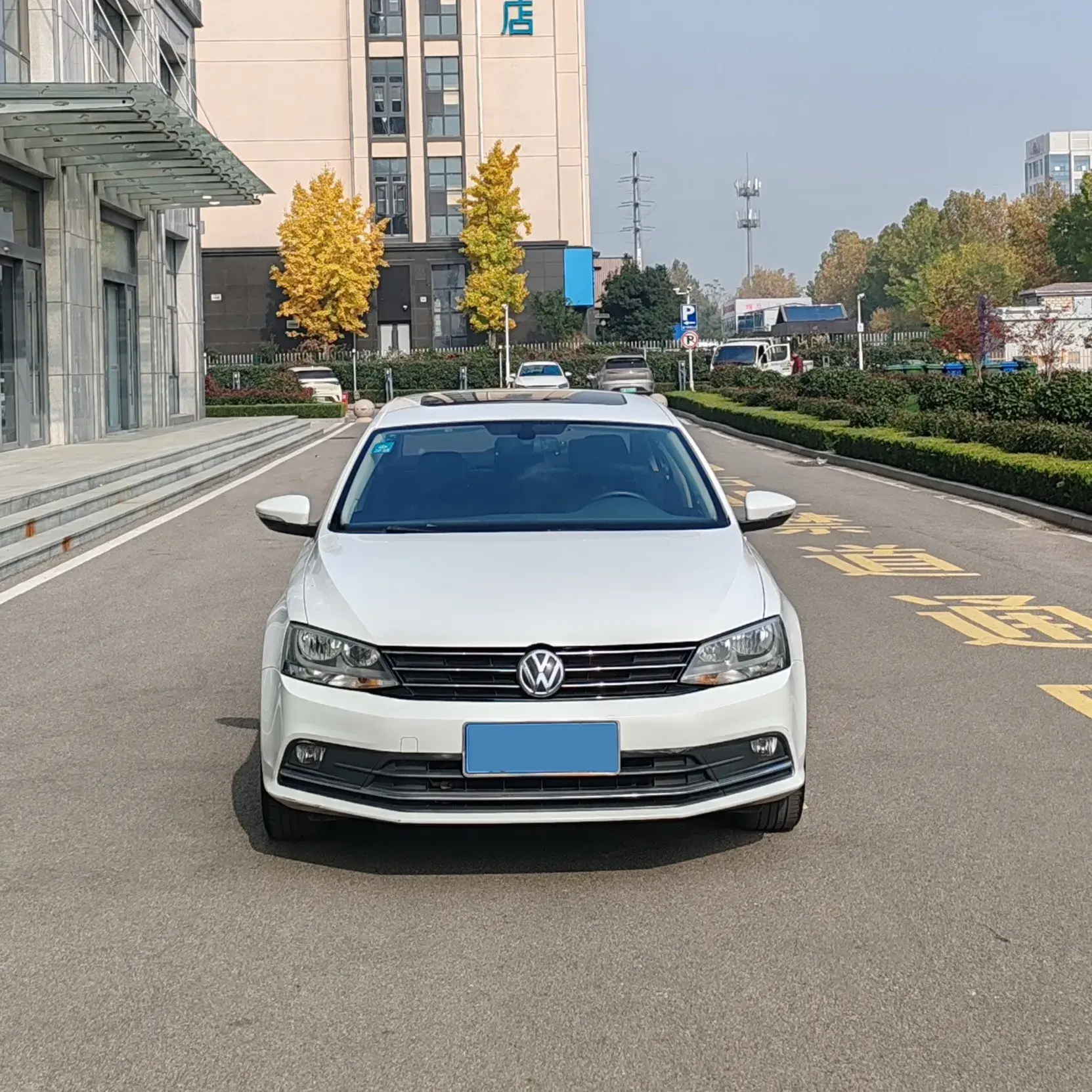 2018 VOLKSWAGEN SAGITAR thumbnail 2