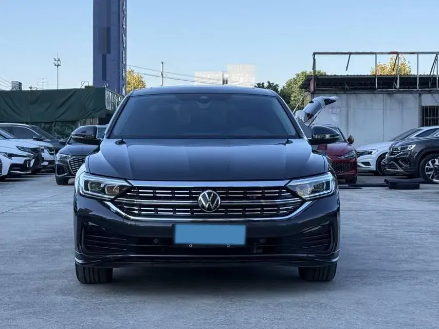 2023 VOLKSWAGEN SAGITAR thumbnail 2